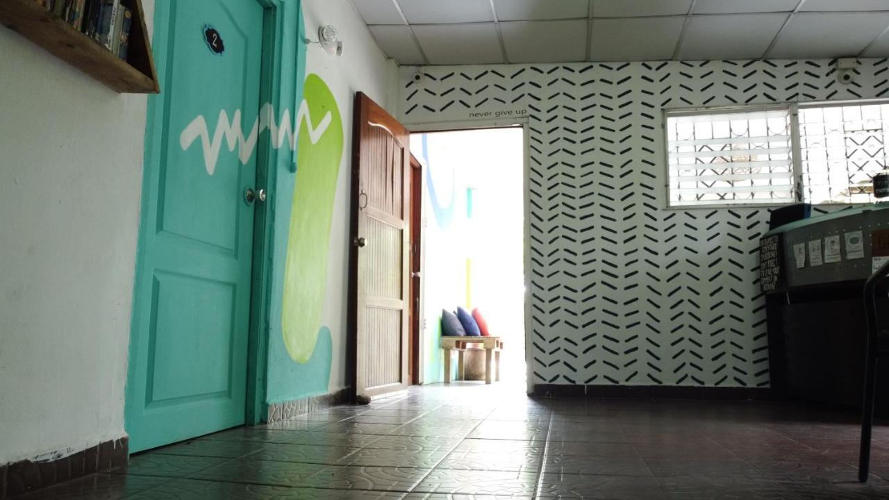 Acuarela Hostal ปลายาบลังกา ภายนอก รูปภาพ